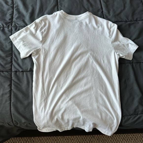 White Shirt Sleeve Nike Tee - Picture 1 of 2